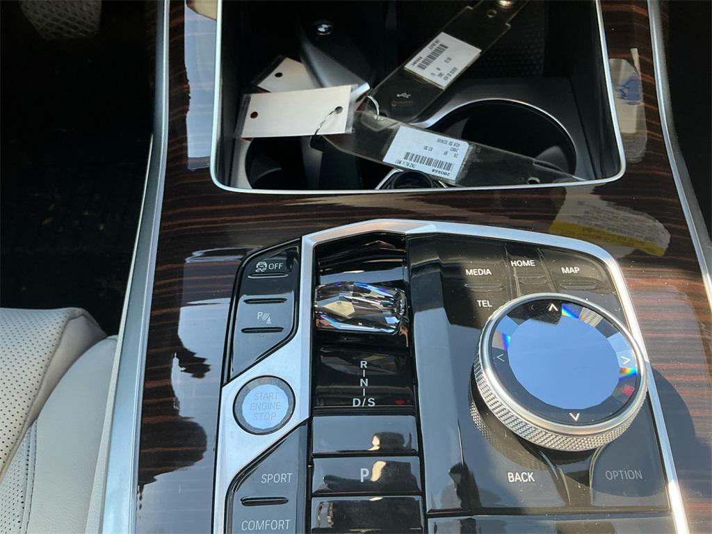 new 2026 BMW X7 car, priced at $98,780