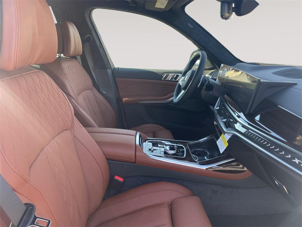 new 2026 BMW X7 car, priced at $103,775