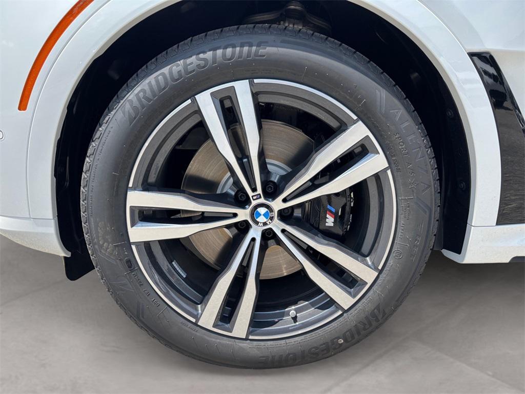 new 2026 BMW X7 car, priced at $124,000
