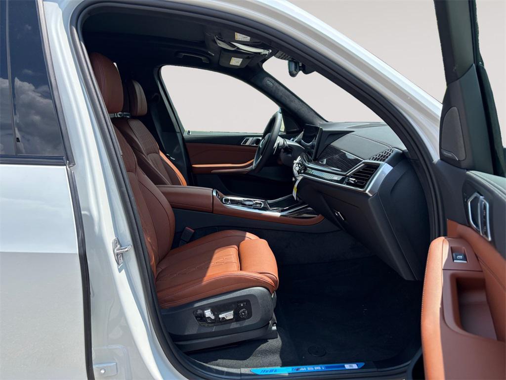 new 2026 BMW X7 car, priced at $124,000