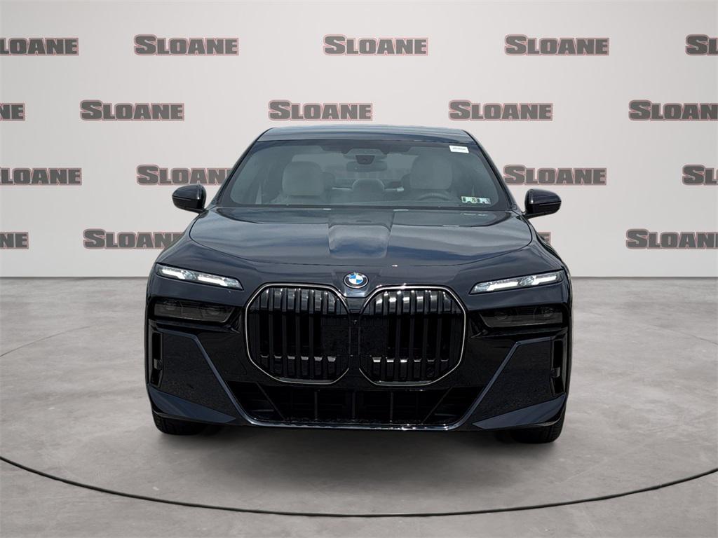 new 2025 BMW 760 car, priced at $137,025