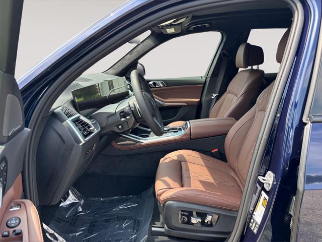 new 2026 BMW X7 car, priced at $123,015