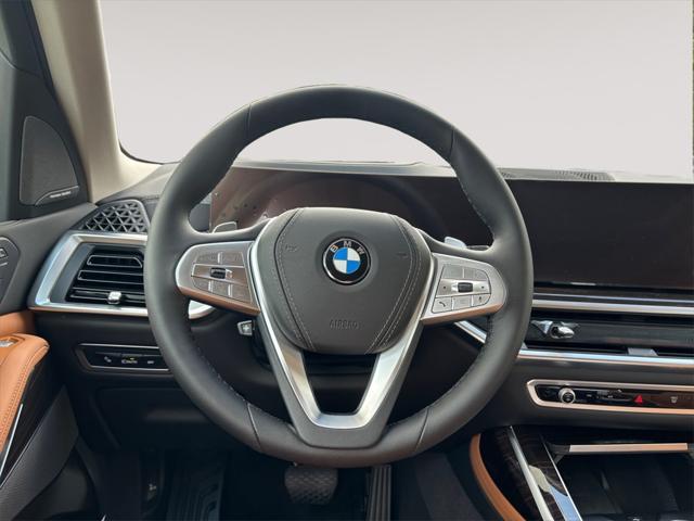 new 2025 BMW X7 car, priced at $89,520