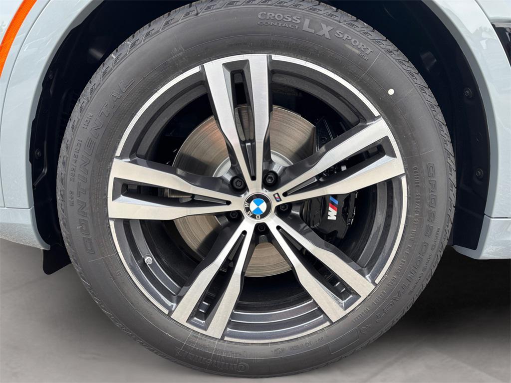 new 2026 BMW X7 car, priced at $95,440