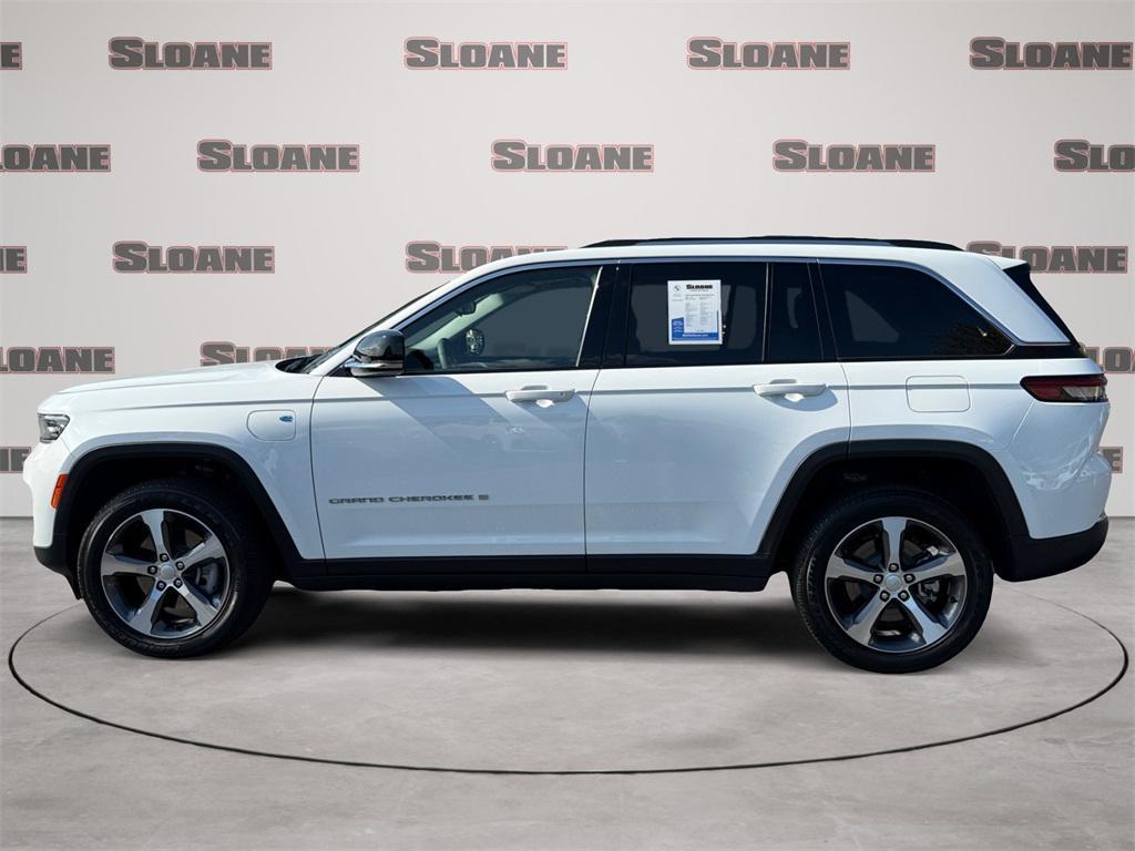 used 2022 Jeep Grand Cherokee 4xe car, priced at $27,984