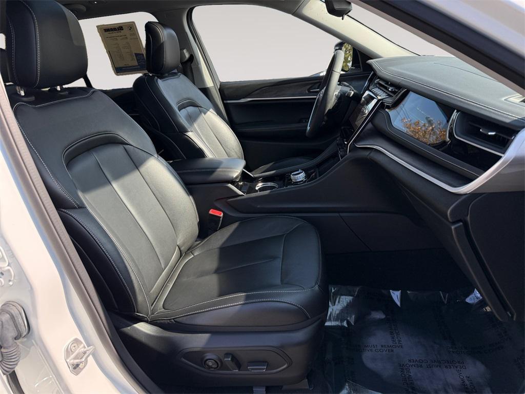 used 2022 Jeep Grand Cherokee 4xe car, priced at $27,984