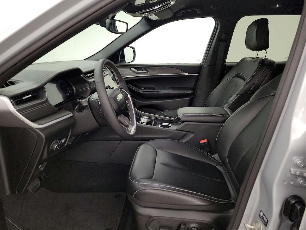 used 2024 Jeep Grand Cherokee car, priced at $39,998