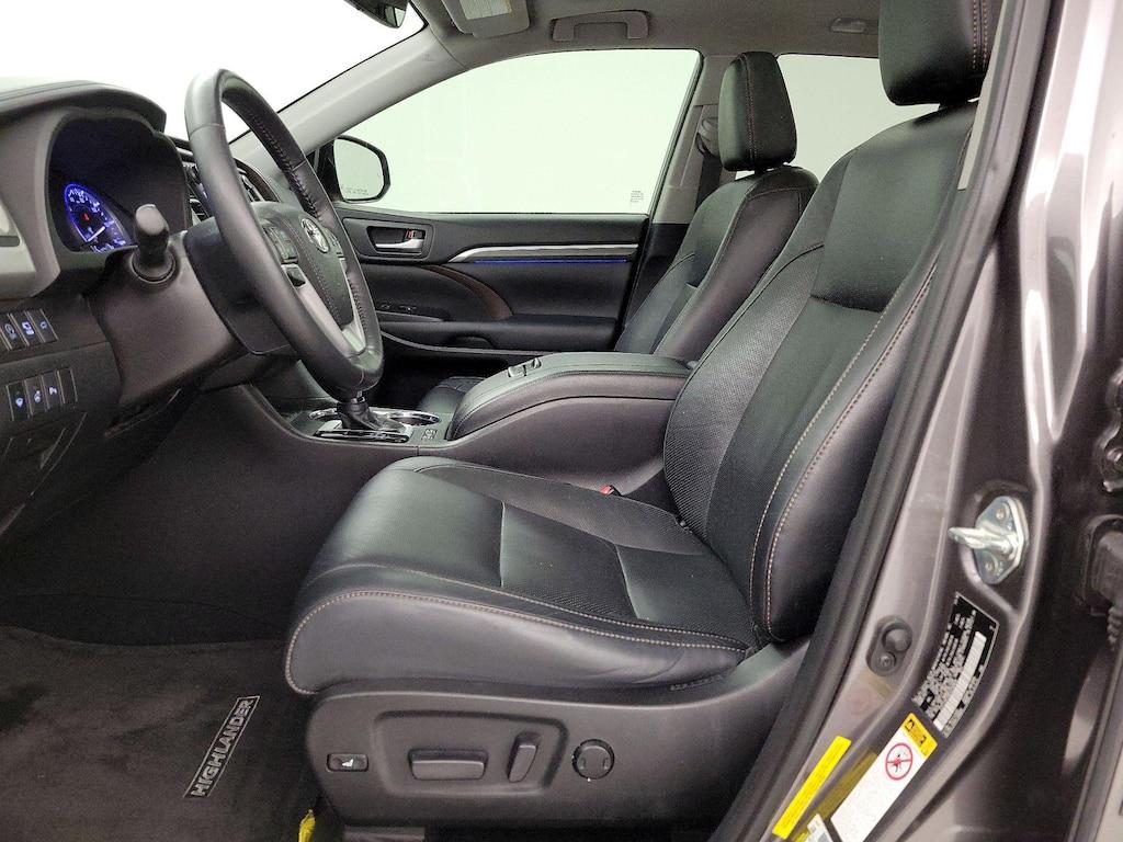 used 2019 Toyota Highlander car, priced at $31,998