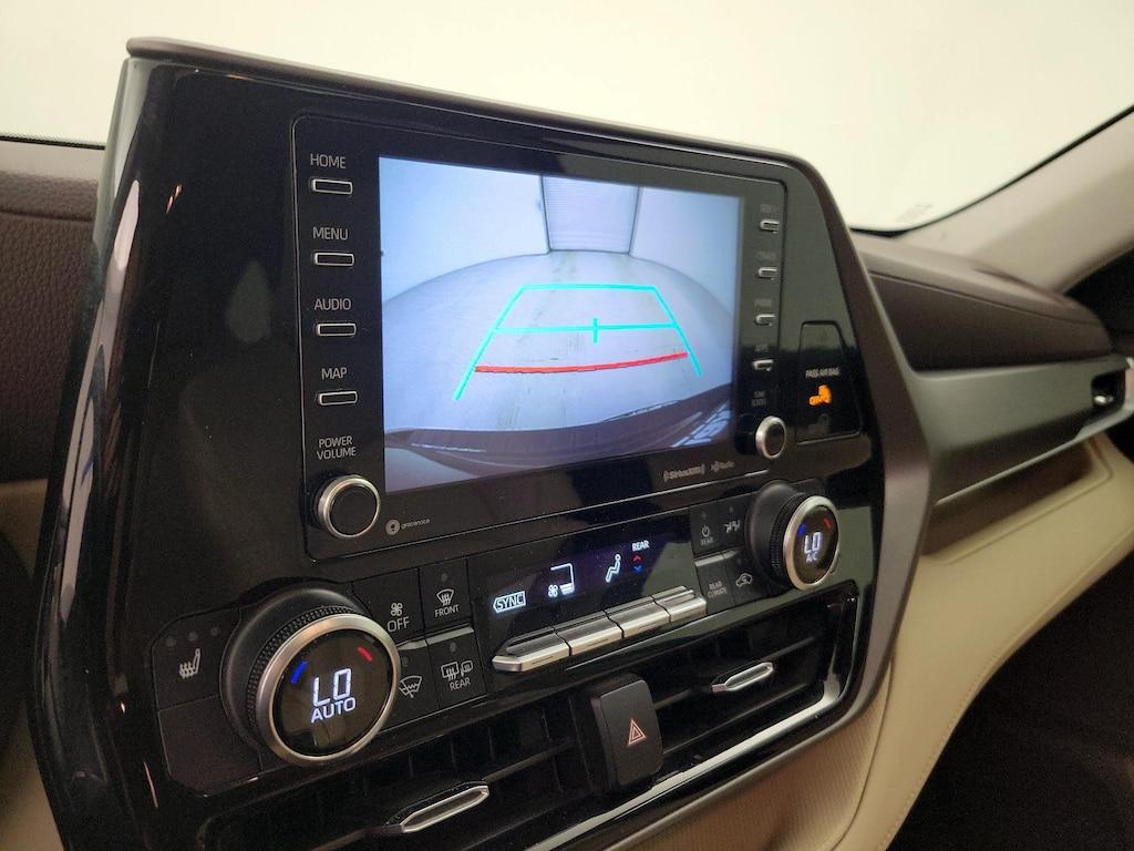 used 2022 Toyota Highlander car, priced at $32,998