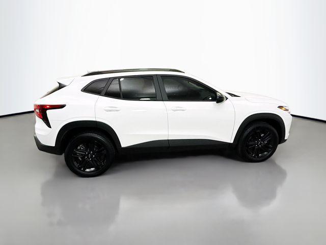 used 2025 Chevrolet Trax car, priced at $23,495