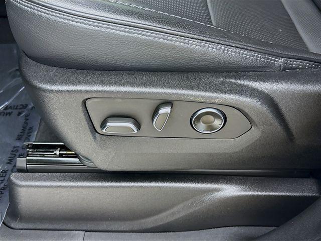 used 2023 GMC Yukon XL car, priced at $61,495