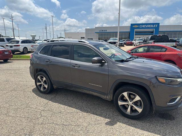 used 2019 Jeep Cherokee car, priced at $15,495