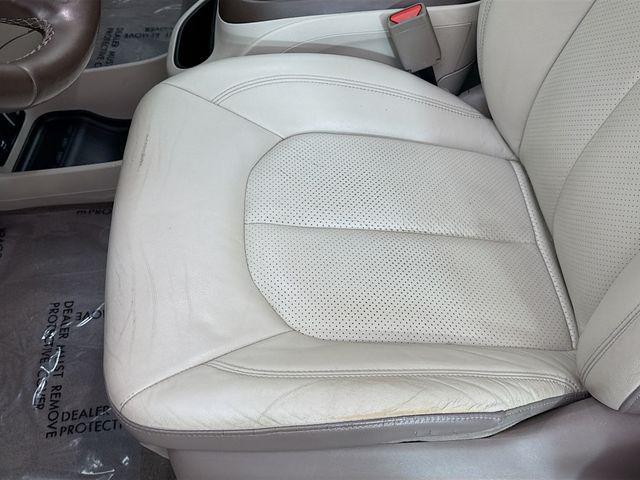 used 2018 Chrysler Pacifica car, priced at $12,995