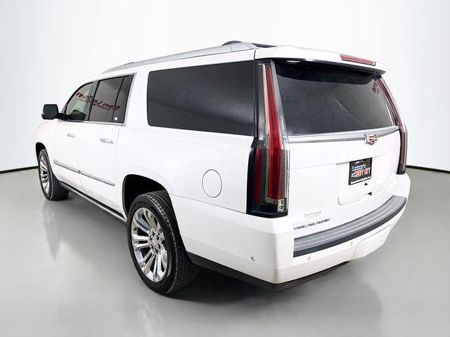 used 2020 Cadillac Escalade ESV car, priced at $40,490
