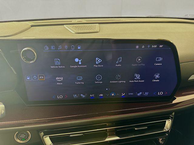 used 2024 Chevrolet Traverse car, priced at $46,495