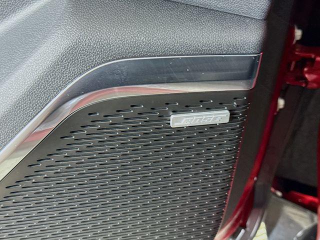 used 2024 Chevrolet Traverse car, priced at $46,495