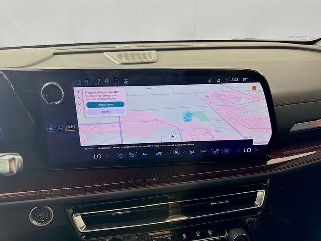 used 2024 Chevrolet Traverse car, priced at $46,495