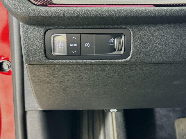 used 2024 Chevrolet Traverse car, priced at $46,495