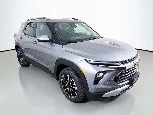 new 2025 Chevrolet TrailBlazer car, priced at $27,830