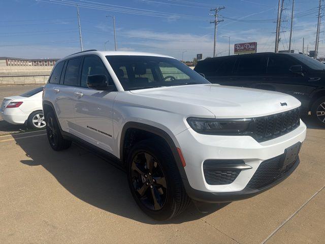 used 2025 Jeep Grand Cherokee car, priced at $36,995