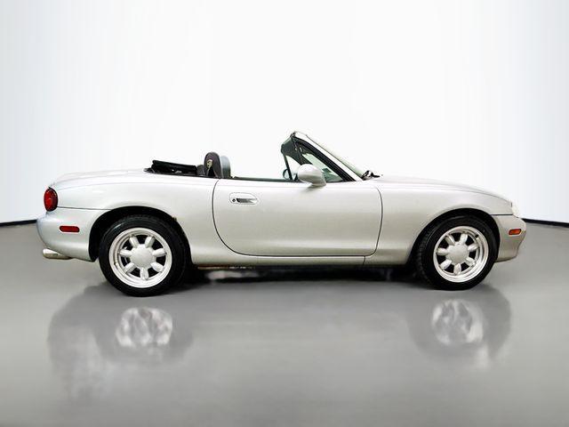 used 2001 Mazda MX-5 Miata car, priced at $7,490