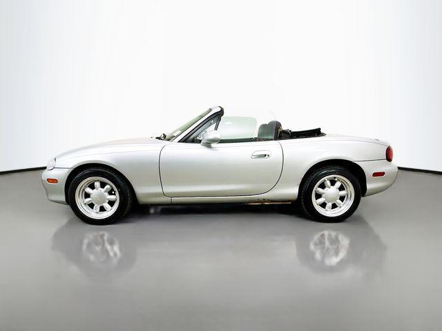 used 2001 Mazda MX-5 Miata car, priced at $7,490