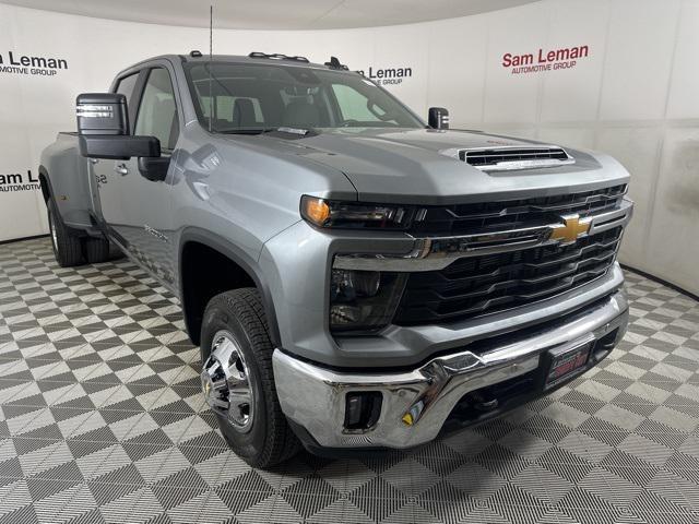 new 2025 Chevrolet Silverado 3500 car, priced at $71,215