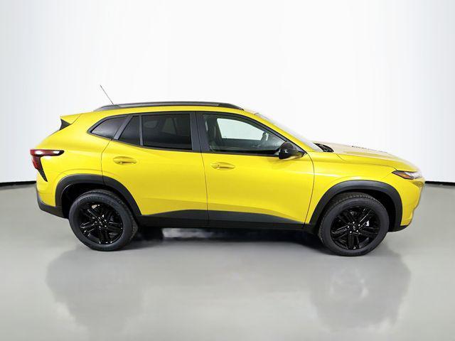 new 2025 Chevrolet Trax car, priced at $25,310