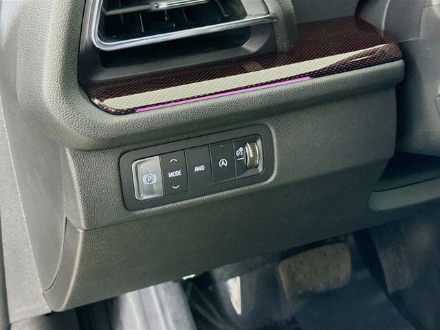 new 2025 Chevrolet Traverse car, priced at $55,595