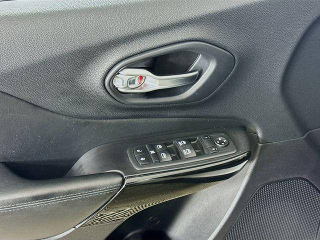 used 2020 Jeep Cherokee car, priced at $18,490