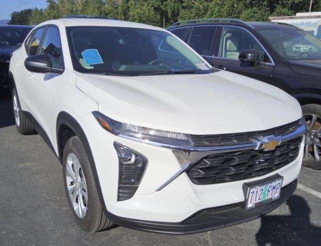 used 2024 Chevrolet Trax car, priced at $20,490