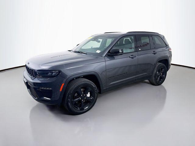 used 2025 Jeep Grand Cherokee car, priced at $41,995