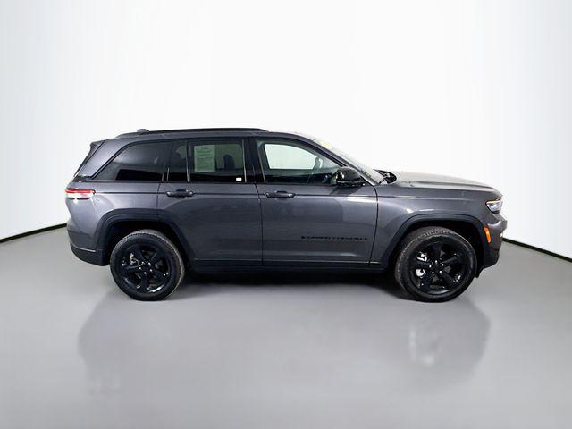 used 2025 Jeep Grand Cherokee car, priced at $41,995