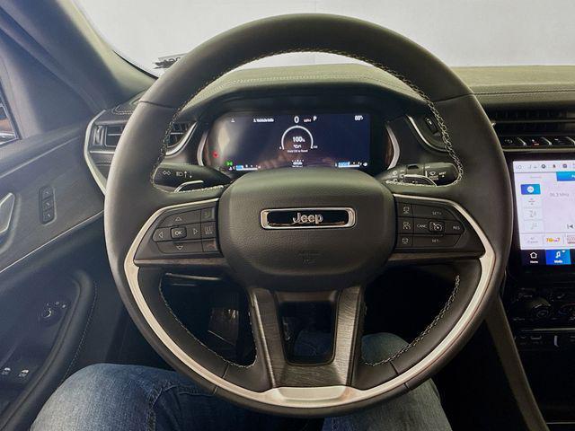 used 2025 Jeep Grand Cherokee car, priced at $41,995