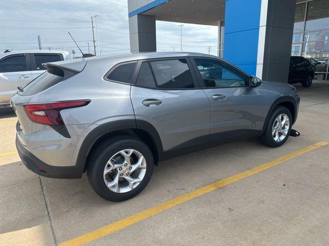 new 2025 Chevrolet Trax car, priced at $21,040