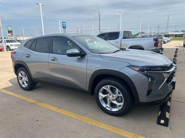 new 2025 Chevrolet Trax car, priced at $21,040