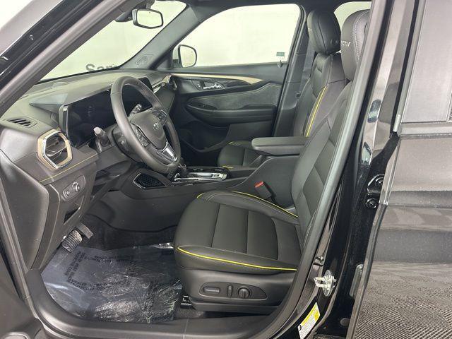 new 2025 Chevrolet TrailBlazer car, priced at $27,335