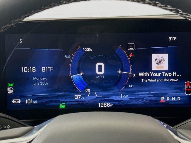 used 2024 Chevrolet Equinox EV car, priced at $27,490