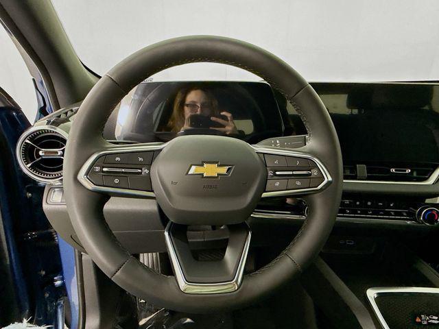 new 2026 Chevrolet Equinox car, priced at $32,130