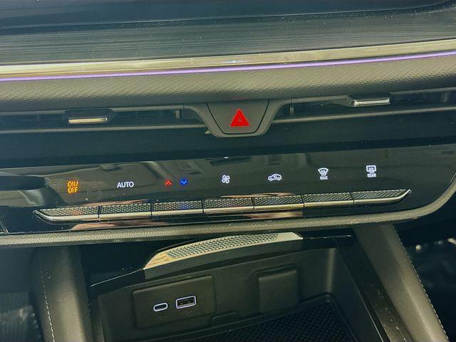 used 2025 Buick Envision car, priced at $32,495