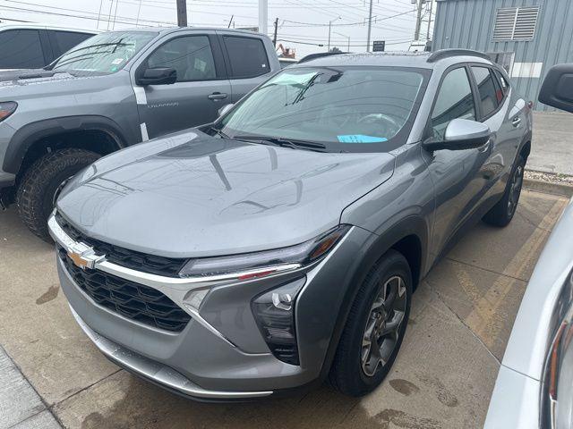 new 2025 Chevrolet Trax car, priced at $25,585