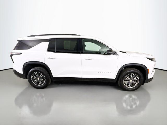 used 2024 Chevrolet Traverse car, priced at $37,995