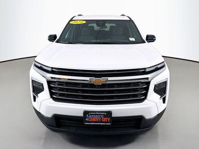 used 2024 Chevrolet Traverse car, priced at $37,995