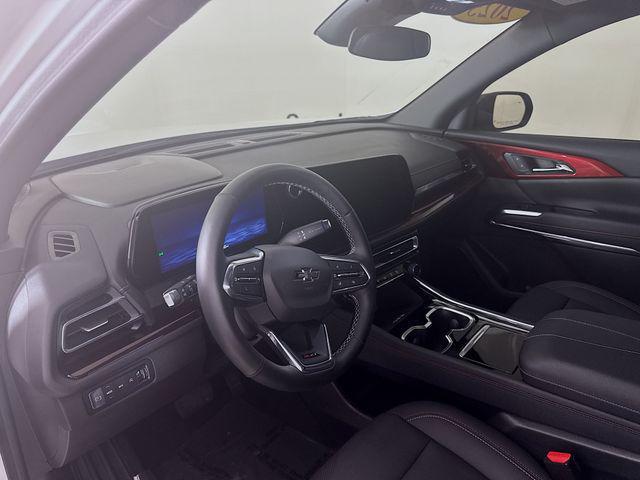 used 2025 Chevrolet Traverse car, priced at $44,995