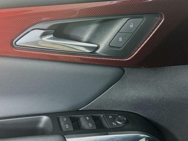 used 2025 Chevrolet Traverse car, priced at $44,995