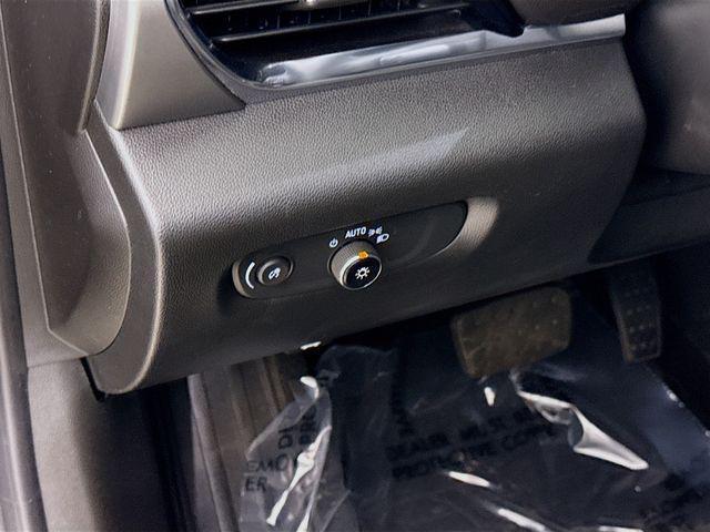 used 2023 Chevrolet Traverse car, priced at $31,490