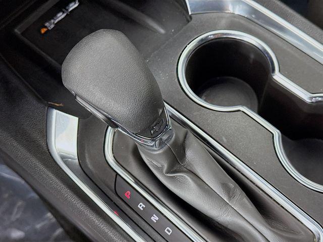 used 2023 Chevrolet Traverse car, priced at $22,985