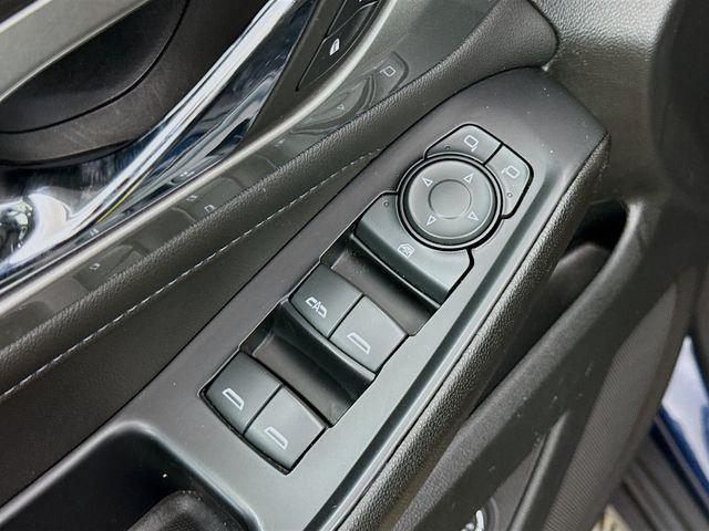 used 2023 Chevrolet Traverse car, priced at $22,985