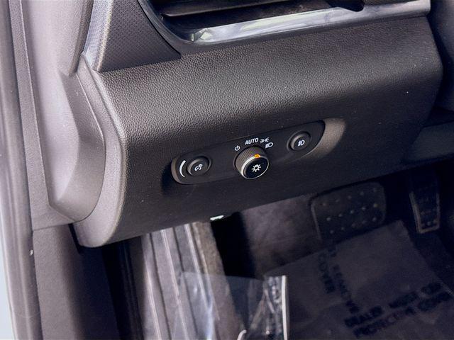 used 2020 Chevrolet Traverse car, priced at $23,495
