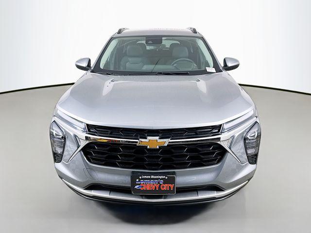 new 2025 Chevrolet Trax car, priced at $22,840